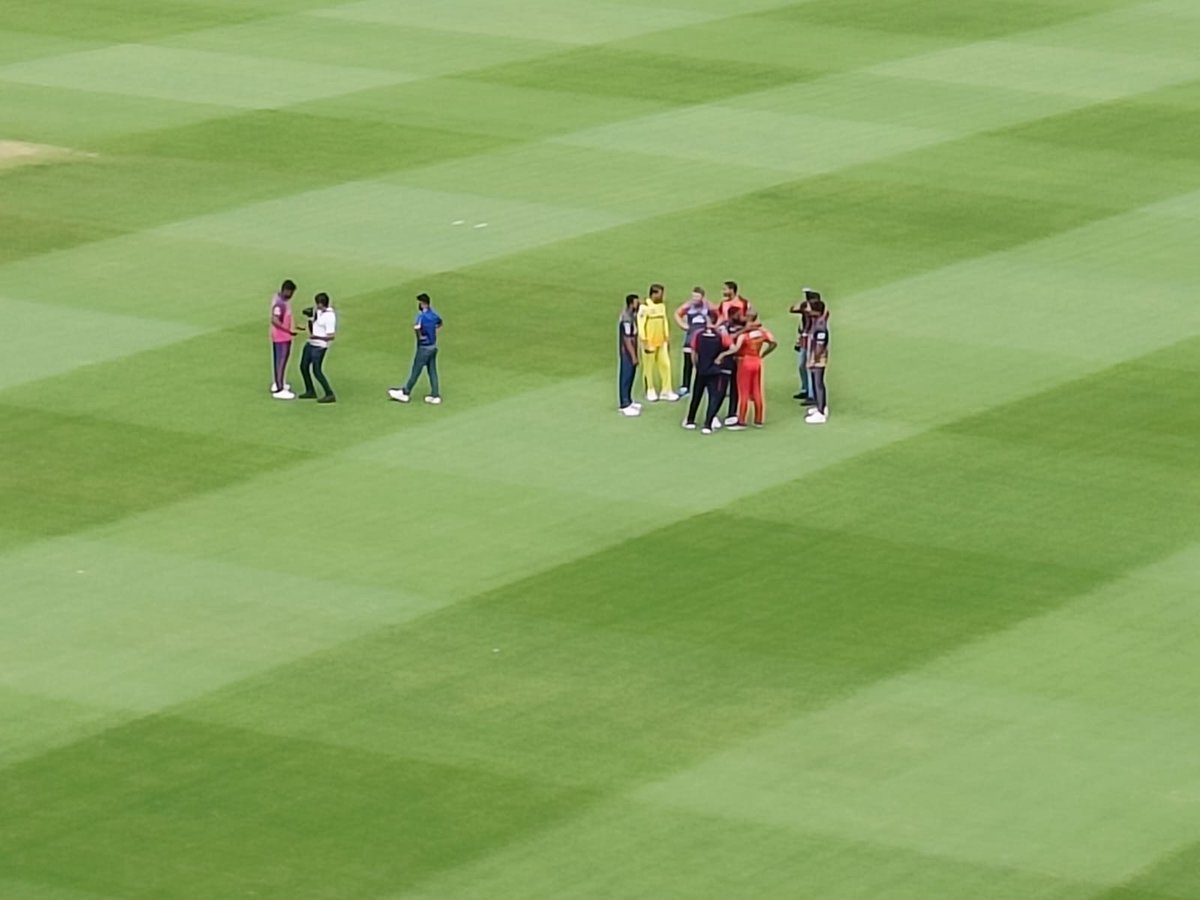 CricCrazyJohns's tweet photo. All the IPL captains at Narendra Modi Stadium. https://t.co/k3yk42PfLs