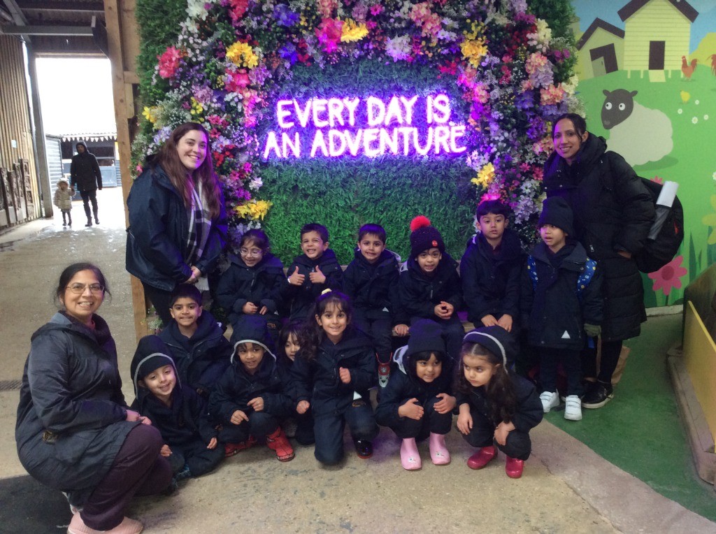 Our Preschool and Reception children went on a special trip to @BockettsFarm on Tuesday. Throughout the day, the children were given the opportunity of feeding & petting some of the animals #earlyyears #preschool #reception #longcloseschool #independentschool