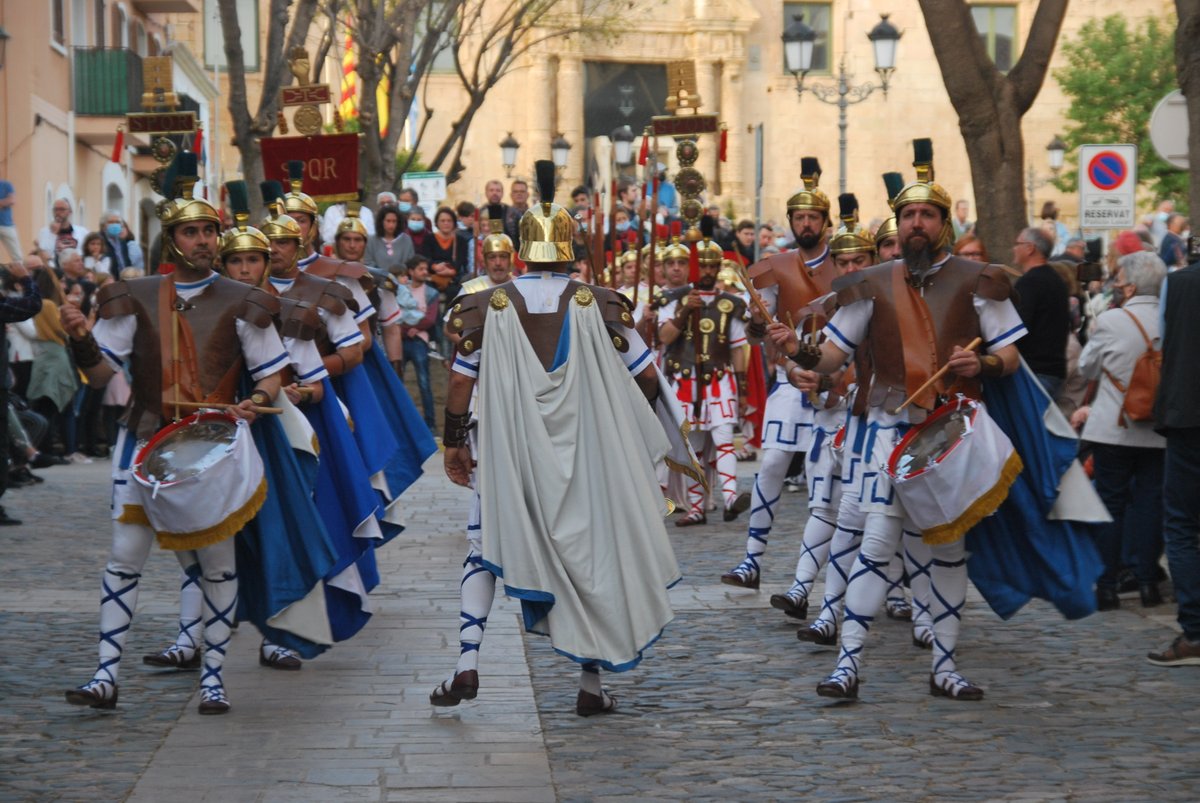 📢 #Torredembarra obre els actes de #SetmanaSanta amb la presentació de l'Opuscle dels <a href="/ArmatsTorre/">Armats Torredembarra</a>, a càrrec de <a href="/JordiSalvat/">Jordi Salvat Rovira</a> 

🗓🕗📍 Demà, 31 de març, a les 20, al Pati del Castell.

Consulteu tots els actes  🔗 bit.ly/3M3fe68

📷 Anna F.