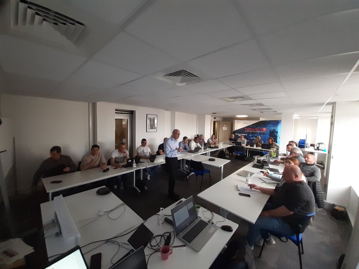 ANSC_Fr's tweet photo. Journée des paramétreurs (suite)
Sous la maîtrise de Denis Daviot et Yannis Marciniak, les personnels en charge du sujet pleinement à l'écoute. https://t.co/4JoJkDx3OG