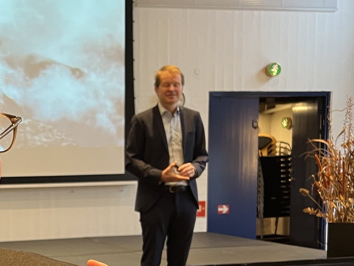 AnneHSteffensen's tweet photo. Thanks to @ZeroCarbonShip CEO Bo Cerup-Simonsen for clearly stating that we have all ingredients for building green corridors - all we need now is large scale &amp; action 💪🍀🚢 https://t.co/jHV5AUtlNX