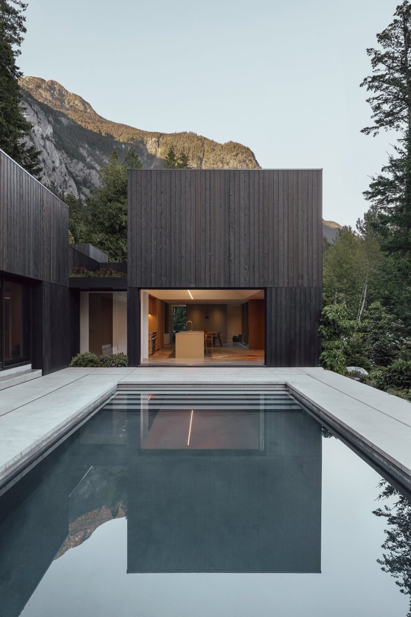 insprade's tweet photo. #Leckie #Studio #Creates timber-clad #House to #Frame #Mountain #Views - https://t.co/O2gJrOtIov via @insprade #inspirationde #Timberclad https://t.co/pHJnKPsMRL