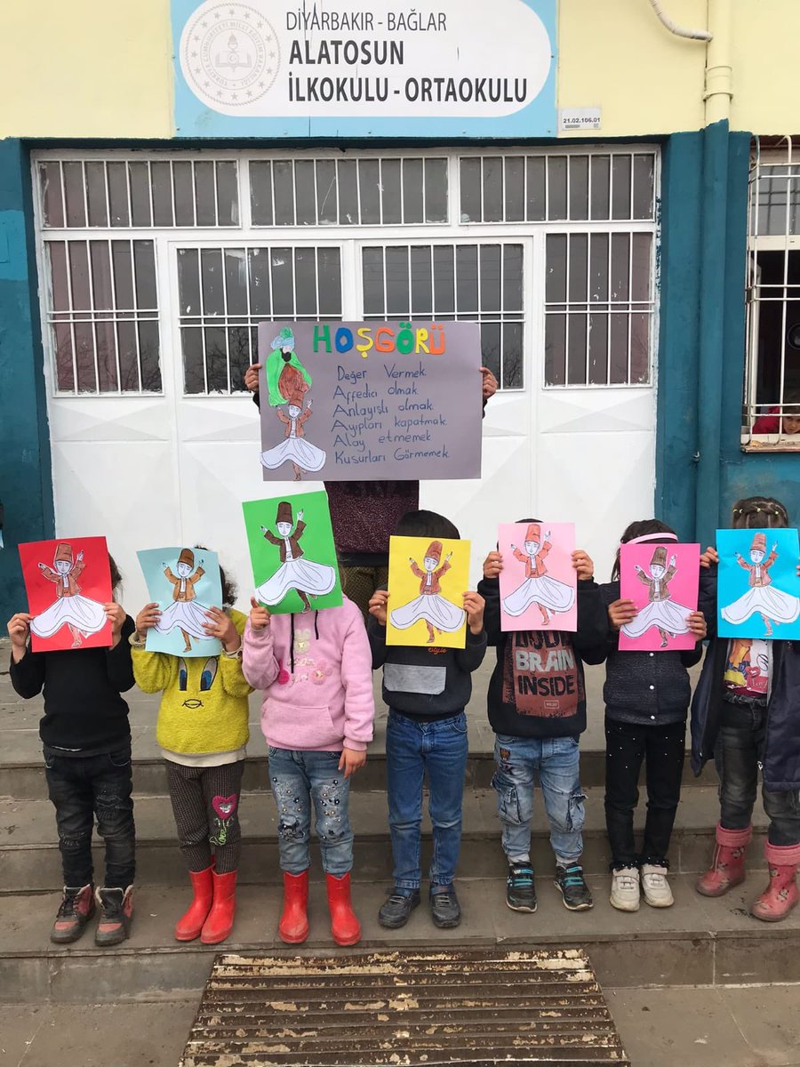 AlatosunO's tweet photo. Okulumuz öğretmeni Tolga AKAY tarafından yürütülen “ Hayatı Değerlendir” e twinning projesi kapsamında yapılan çalışmalardan bazı kareler..
@BaglarMEM21 
@BaglarKaymakam 
@eTwinningdyrbkr 
@argediyarbakir 
@Diyarbakirmem https://t.co/MdxWkGjoHw