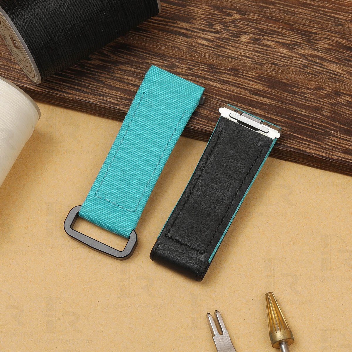 drwatchstrap1's tweet photo. How do you like the NEW 2023 fresh out velcro strap for Cartier Santos with quickswitch system. Black and blue color available. Welcome to custom order from Drwat#cartier 
https://t.co/z2RXDj301C

#drwatchstrap  #cartiersantos  #cartierwatch #cartierwatches  #cartier https://t.co/ThOIUQqPoC