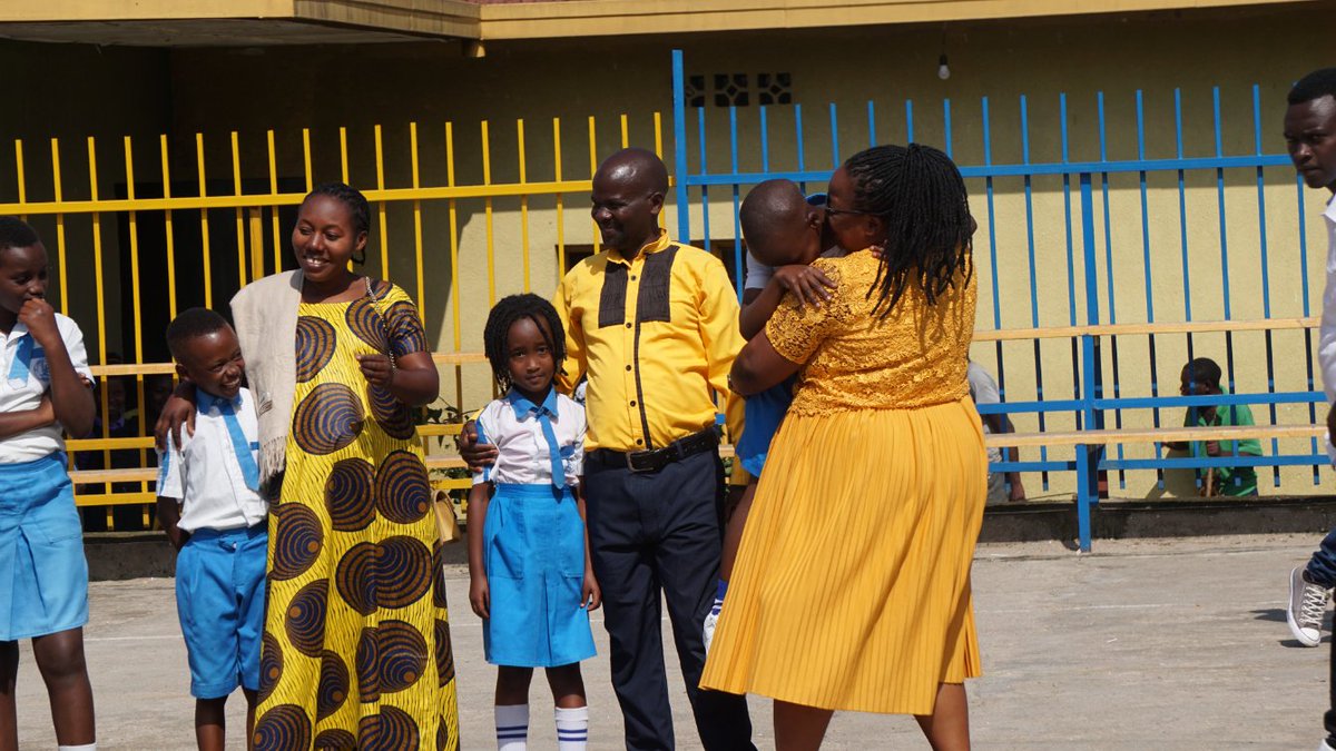 Uyu munsi wa kane,30 Werurwe 2023, mu ishuri rya House of Children School/UCC, abanyeshuri bahiga bashoje igihembwe cya kabiri cy’umwaka w’amashuri 2022/2023. <a href="/RubavuDistrict/">Rubavu District</a> <a href="/UbumweCommunity/">Ubumwe Community Center</a> <a href="/rbarwanda/">Rwanda Broadcasting Agency (RBA)</a>