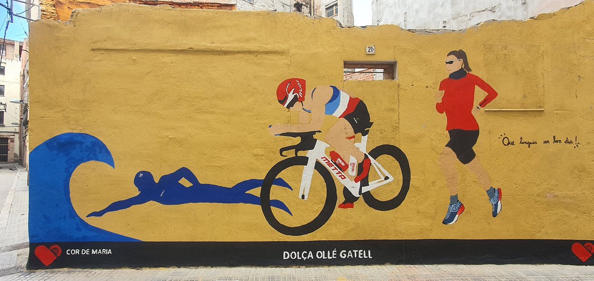 El @CdMValls realitza un mural homenatge a les esportistes Dolça Ollé  i Marta Galimany. Dins les activitats del #8M  <a href="/dollegatell/">Dolça Ollé Gatell</a> <a href="/marta_galimany/">Marta Galimany</a> @CdMValls 
<a href="/VallsAjuntament/">Ajuntament de Valls</a>
<a href="/rosa_salvad/">Rosa Salvadó</a> #SIADValls