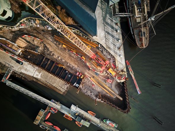 GlasgowCC's tweet photo. Work continues on the @GlasgowCityRgn #GovanPartickBridge after one year on-site, with much of the piling complete and the old Govan Ferry inlet backfilled as we pass the halfway stage of the project.
Find out more π https://t.co/UoFBL9u4eL
(@scotgov @GOVUK) https://t.co/RRlyIys9tF