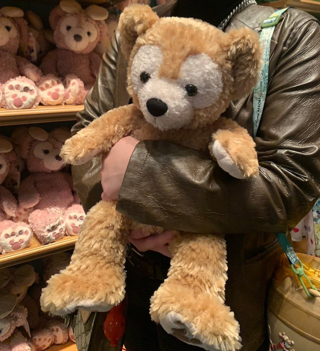 y__jjmk's tweet photo. 彼女と4年振りのディズニーシー🌏

何度行っても何歳になっても夢の国 https://t.co/wsHWAc2HZr