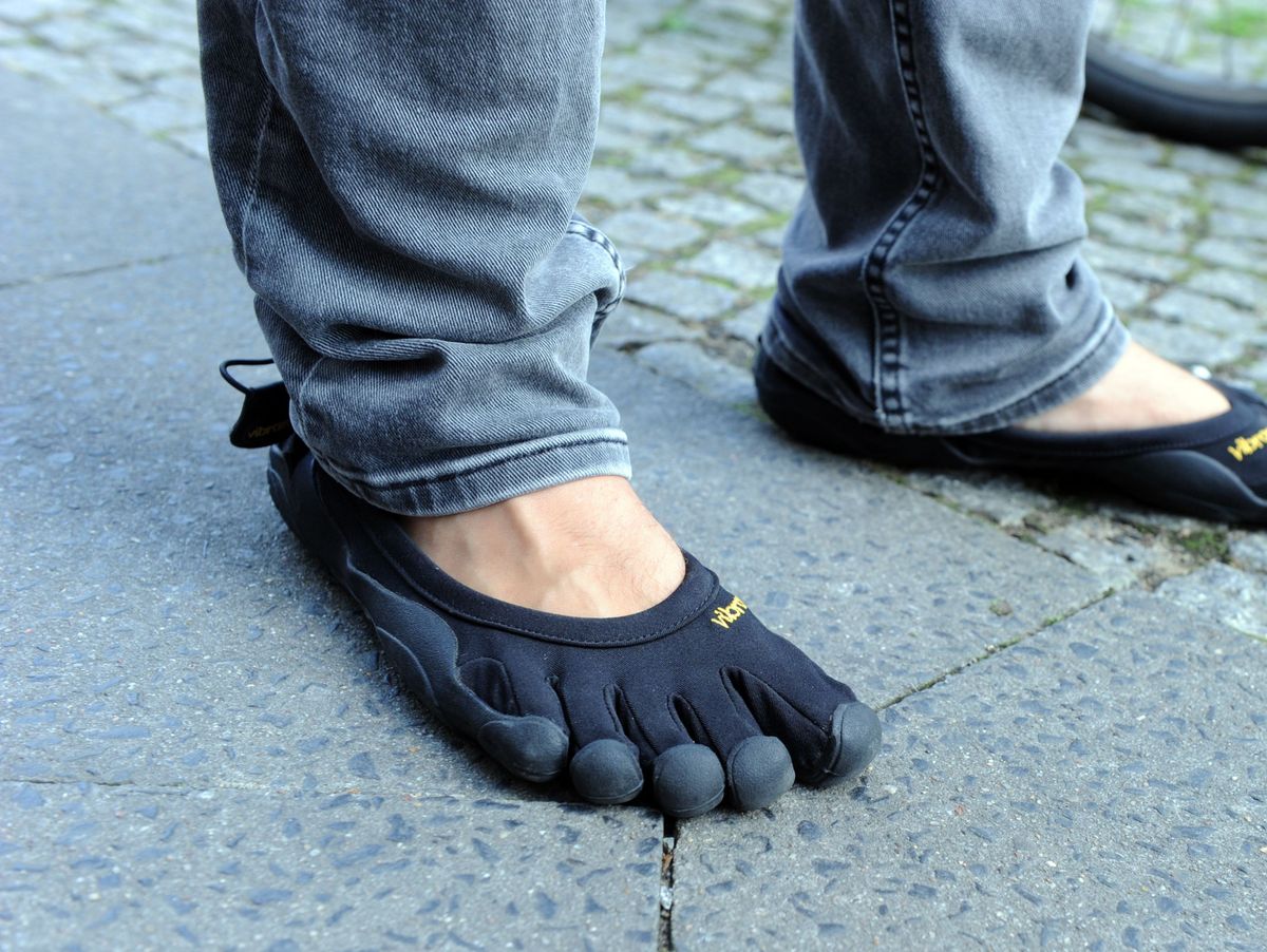 PhiIip_Swift's tweet photo. @TesoFITRIXs @lensensuppe Amateur. Jeder coole Mensch trägt Barfußschuhe https://t.co/D6joASfdId