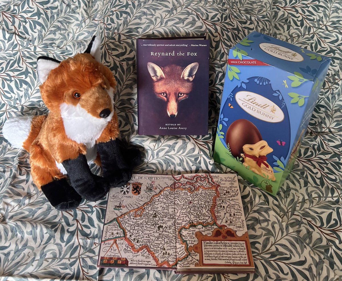 🦊🌸Competition time! For Easter, I'm giving away a signed edition of my book, Reynard the Fox, a copy of my Fox for All Seasons lined journal, a chocolate bunny & egg & a charming fluffy companion! Simply like, retweet & follow to enter! 🌸🦊