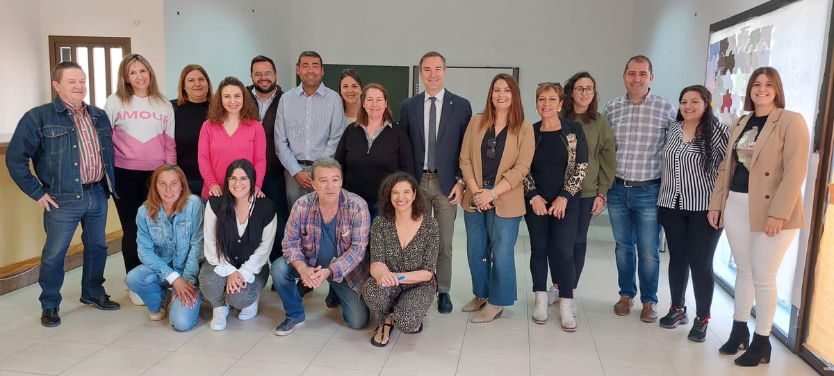 🟢 El DT de <a href="/EmpleoJunta/">Consejería de Empleo, Empresa y Trabajo Autónomo</a>, <a href="/AmosGHueso/">Amós García Hueso</a>, inaugura en Zurgena un programa 
formativo que cubre con 312.000 € la necesidad de profesionales con experiencia en promoción turística e inglés en el municipio y la Comarca del Almanzora. 💻