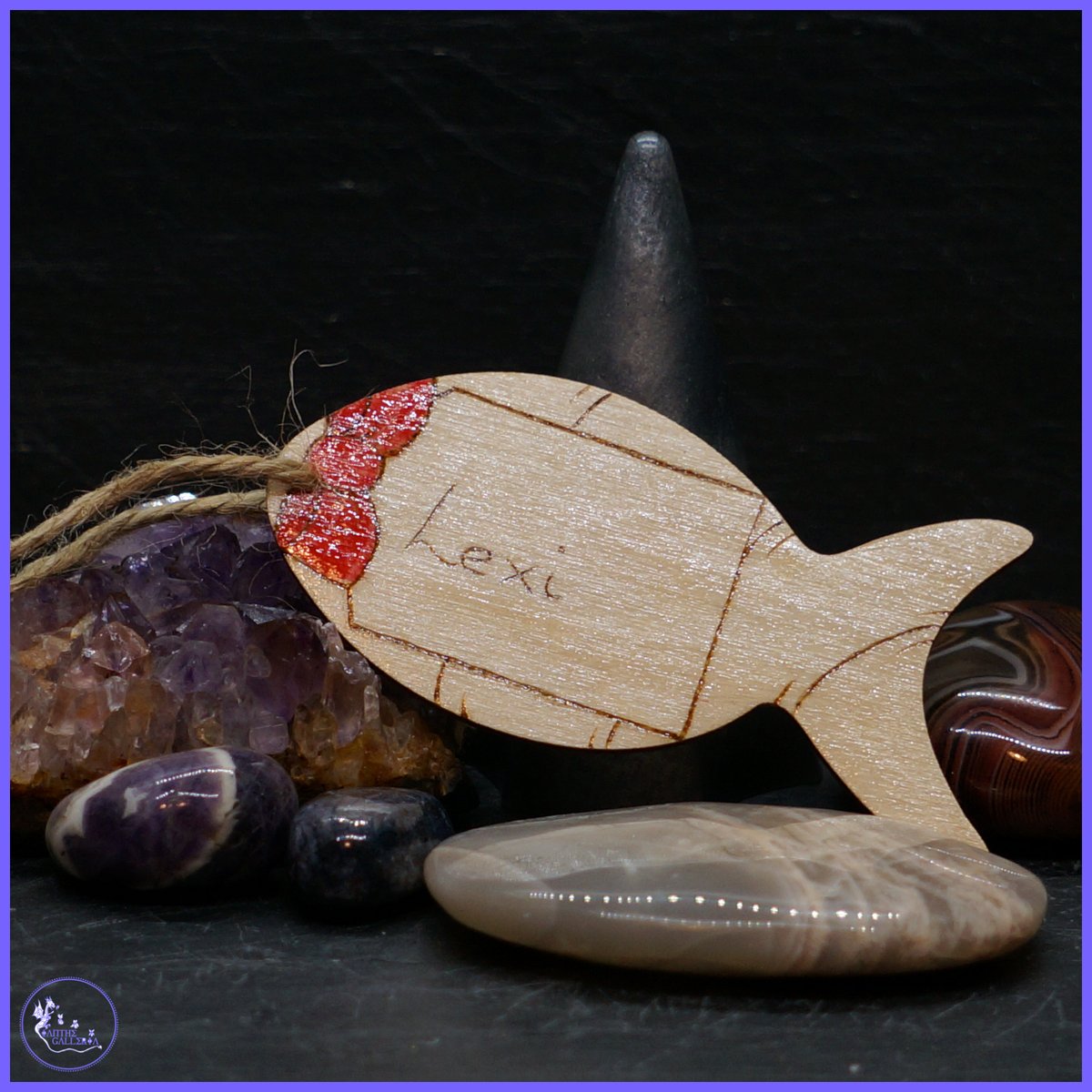 IantheGalleria's tweet image. F - Fish Present Pyrography Decorations.

One of our personalised Tree Decorations comes in the shame of a Fish, perfect gift for a Cat or Fish owner. 

ianthegalleria.co.uk/ourshop/cat_16…

#AMZart #AlphabetChallenge #aprilalphabetchallenge #treedecorationthursday #NationalPetMonth #earlybiz