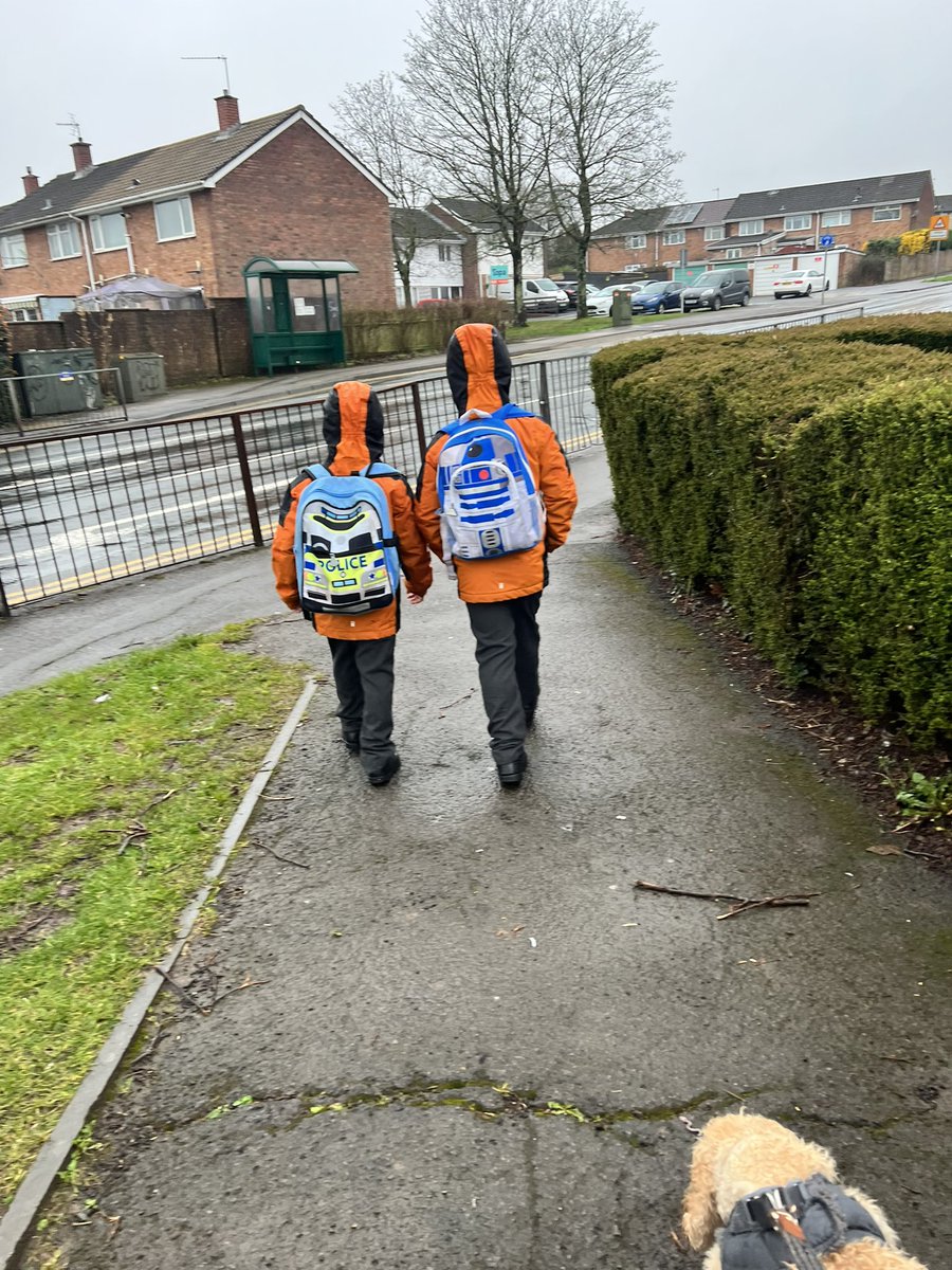 emorges's tweet image. Walking yesterday and scootering this morning 🚶🏽🛴 'Big Walk and Wheel' #BigWalkAndWheel @YGCwmbran