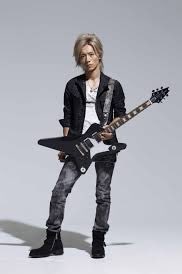 karaben0141's tweet photo. #自分にとっての3大ギタリストをあげる

Ken
滝善充
SYU https://t.co/BN67wnu9Zm