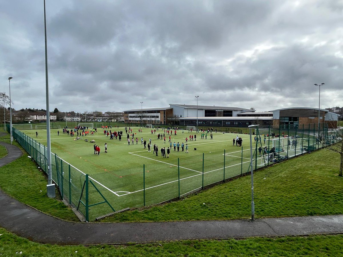 Darren Moon (@darrenmoonrugby) on Twitter photo Great to see the <a href="/Duncanrig_PE/">Duncanrig_Sport</a> Activators delivering a transition event for the P7s in their catchment! Some great rugby skills on show by the 240+ pupils! #Activators #GNRugby <a href="/Scotlandteam/">Scottish Rugby</a> <a href="/ActiveSchoolsSL/">Active Schools S-Lan</a> Great to see the <a href="/Duncanrig_PE/">Duncanrig_Sport</a> Activators delivering a transition event for the P7s in their catchment! Some great rugby skills on show by the 240+ pupils! #Activators #GNRugby <a href="/Scotlandteam/">Scottish Rugby</a> <a href="/ActiveSchoolsSL/">Active Schools S-Lan</a>