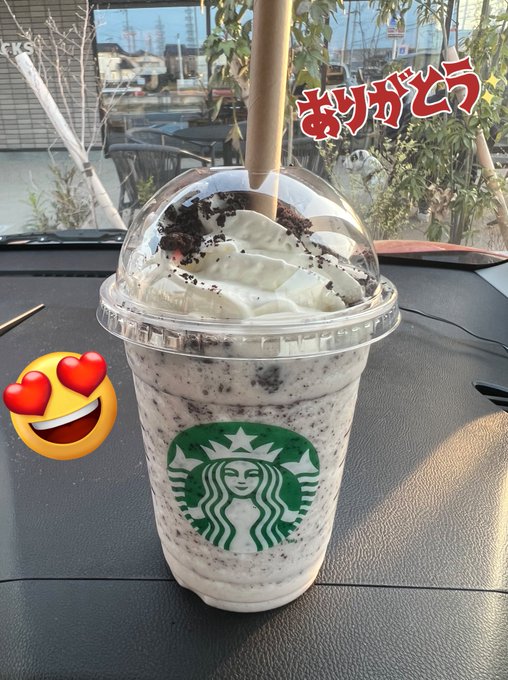 今日、スタバに行ったよ😆とある方から頂いたドリンクチケットで昨日から発売の『スヌーピー バニラ クリーム フラペチーノ®