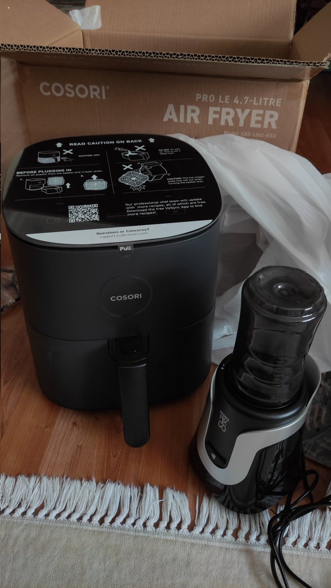 LEONSZEN's tweet photo. Popüler kültürün kölesi olmaya çok direndim ama madem atanıyoruz o zaman evimizin eşyalarını yavaş yavaş toparlayalım🥳 #airfryer #mixgo https://t.co/KQFn5DAc1I