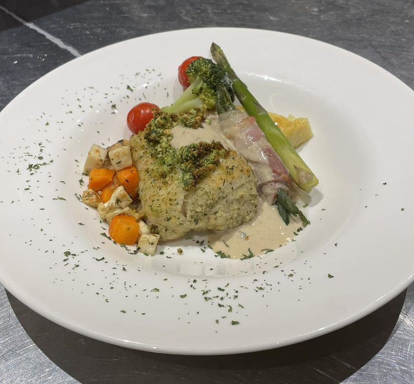 AandeFonteyn's tweet photo. Kabeljauw 🐟
Lekker in de roomboter gebakken. Geserveerd met een groene kruidenkorst en een wittewijnsaus. 🍴
Heeft u onze nieuwe dinerkaart al gezien?
> https://t.co/XrHEdIrUSz
#AanDeFonteyn #NieuweKaart 
#Dineren #Restaurant #Dronten https://t.co/ZdZvrAhOkN