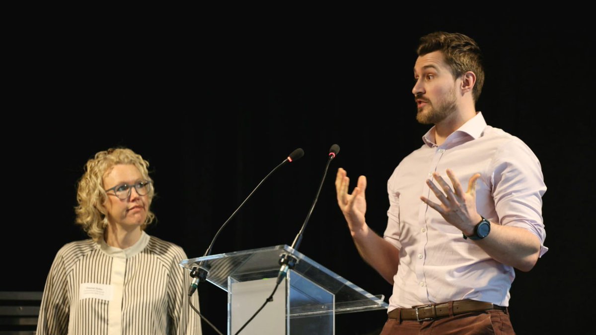 SIGHT_programme's tweet photo. Chantel Ostler, Consultant Clinical Academic Physiotherapist at Portsmouth Hospitals University NHS Trust and Dr Joe Moore, Senior Lecturer in Biomechanics at the University of Portsmouth - "Bringing clinicians and researchers together to address clinical challenges"

#Healthtech https://t.co/Hv1iJpPTbG