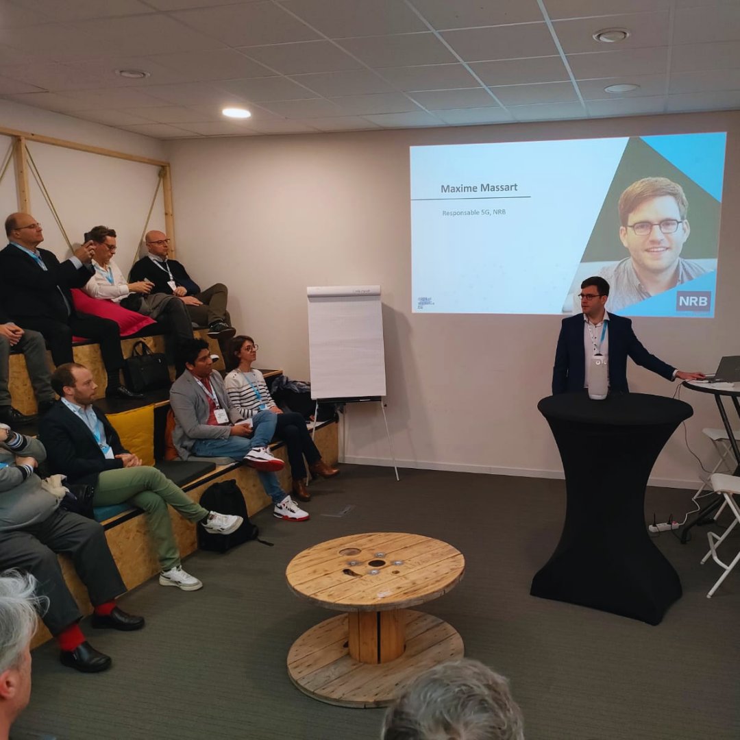 daringtocommIT's tweet photo. Combiner la 5G et l’IA : pourquoi ? pour quels usages ?
Nos experts ont exploré ces sujets passionnants lors de l'événement "5G et AI" organisé par Digital Wallonia.
#digital #EUAIweek23 https://t.co/Q7Nolp7jV0