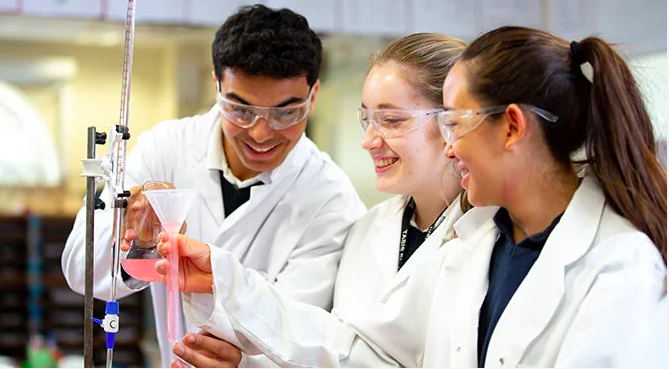 ✨International Education &amp; Schools Fair✨ 

Located 18 miles southwest of London and founded in 1976,  <a href="/tasisengland/">TASIS England</a> is a leading co-educational, international school for day and boarding students ages 3 to 18. 
thinkglobalpeople.com/tasis-the-amer…

#IESF #internationaleducation