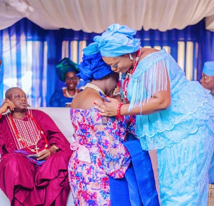 TheAdukeIbadan's tweet photo. God knew I'd have turned out to be such a horrible human being, I guess that's why He decided to send you to our parents first; to be the role model I needed. 
Thank Ọlájùmọ̀kẹ́ for being a good person, a sister worthy of emulation. My perfect example. https://t.co/JIyIQCKmP6