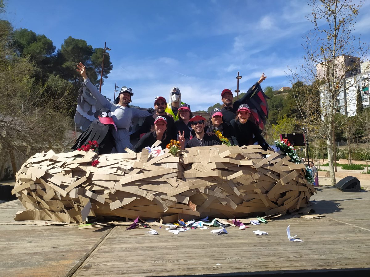 PladebarrisBCN's tweet photo. 🎭 El projecte #EducArts presenta l'espectacle de primavera al Parc de l'Aqüeducte.

✨ Continuem apostant per les arts escèniques com a eines socioeducatives i de gestió emocional a les escoles de la #ZonaNord.

#PladeBarris @Bcn_NouBarris @bcncultura @consorciedubcn https://t.co/MUNPoAcToT