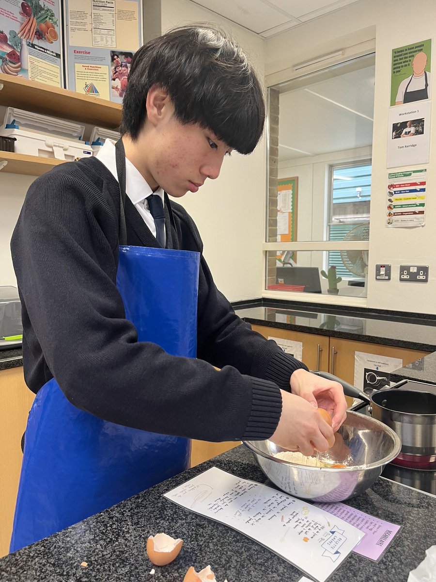 Perfect way to finish our topic French Customs and Festivals, making crêpes 🇫🇷 😋😀!! #Millfiled #TheMillfieldWay #DiscoverBrilliance #FrenchLearning #Frenchfood