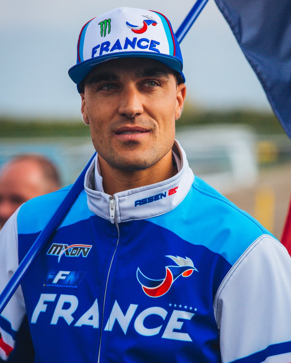 🔵⚪🔴 La Fédération Française de Motocyclisme a le plaisir d’annoncer la nomination de Gautier Paulin au poste d’Entraîneur National de l’Équipe de France pour le Motocross des Nations. 
 #ffmoto #TeamFrance

➡️ Pour + d'information : bit.ly/3TRV2pH