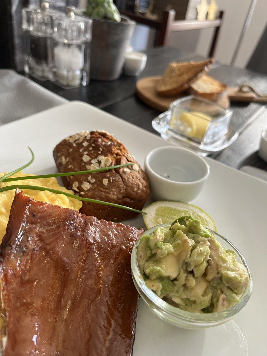 Then gourmet breakfast <a href="/BlackrockBB/">BlackrockB&B</a> with Greek yogurt from Jersey cows in Bangor @Clandeboyeyog &amp; oak smoked trout from <a href="/NCsmokehouse/">NorthCoastSmokehouse</a>