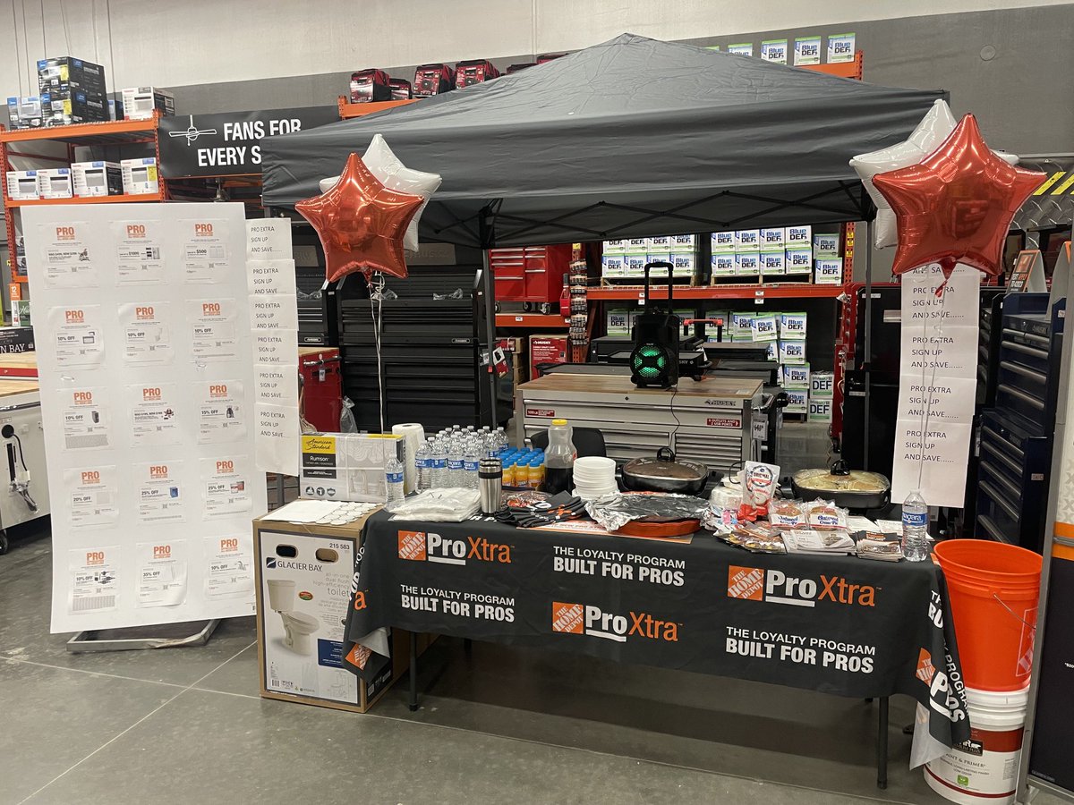 showoffshanny's tweet photo. #0144 DS Shanny Taking Care Of Our Pros. #proappreciationweek. ⁦@zach_tithof⁩ ⁦@DontaeGlass2917⁩ ⁦@Miss_T_Holland⁩ Thank you to all the Pro customers https://t.co/vpGx2zJRIi