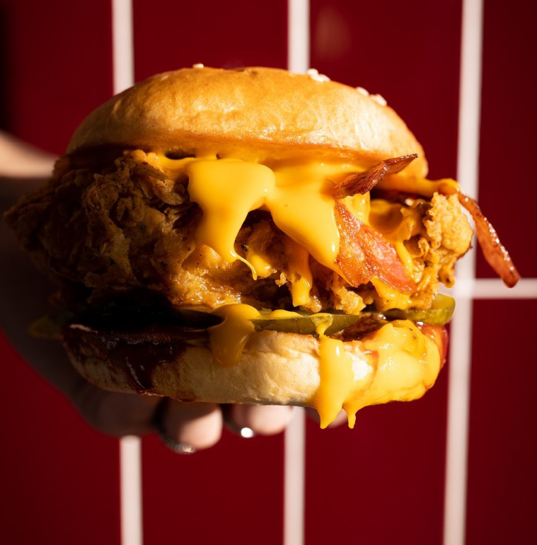 ClarehallP's tweet photo. Either you love bacon or you're wrong 🤷🥓

#eddierockets #clarehallretailpark #dublin #clarehall https://t.co/LhvcTEVUVz