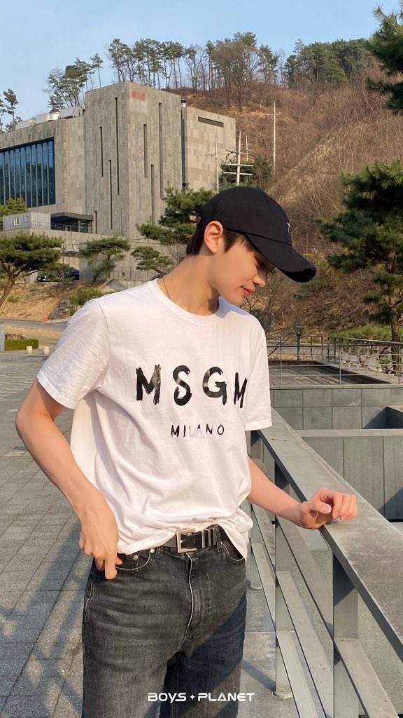 ًmars (@ihateive) on Twitter photo 