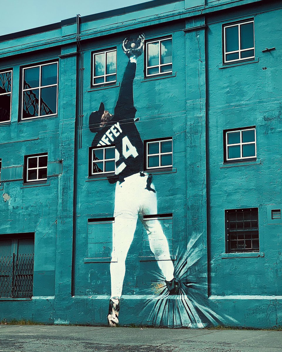 mikaelamattes's tweet photo. It’s the @Mariners opening day! 
#SeaUsRise https://t.co/oMfbwmoKZb