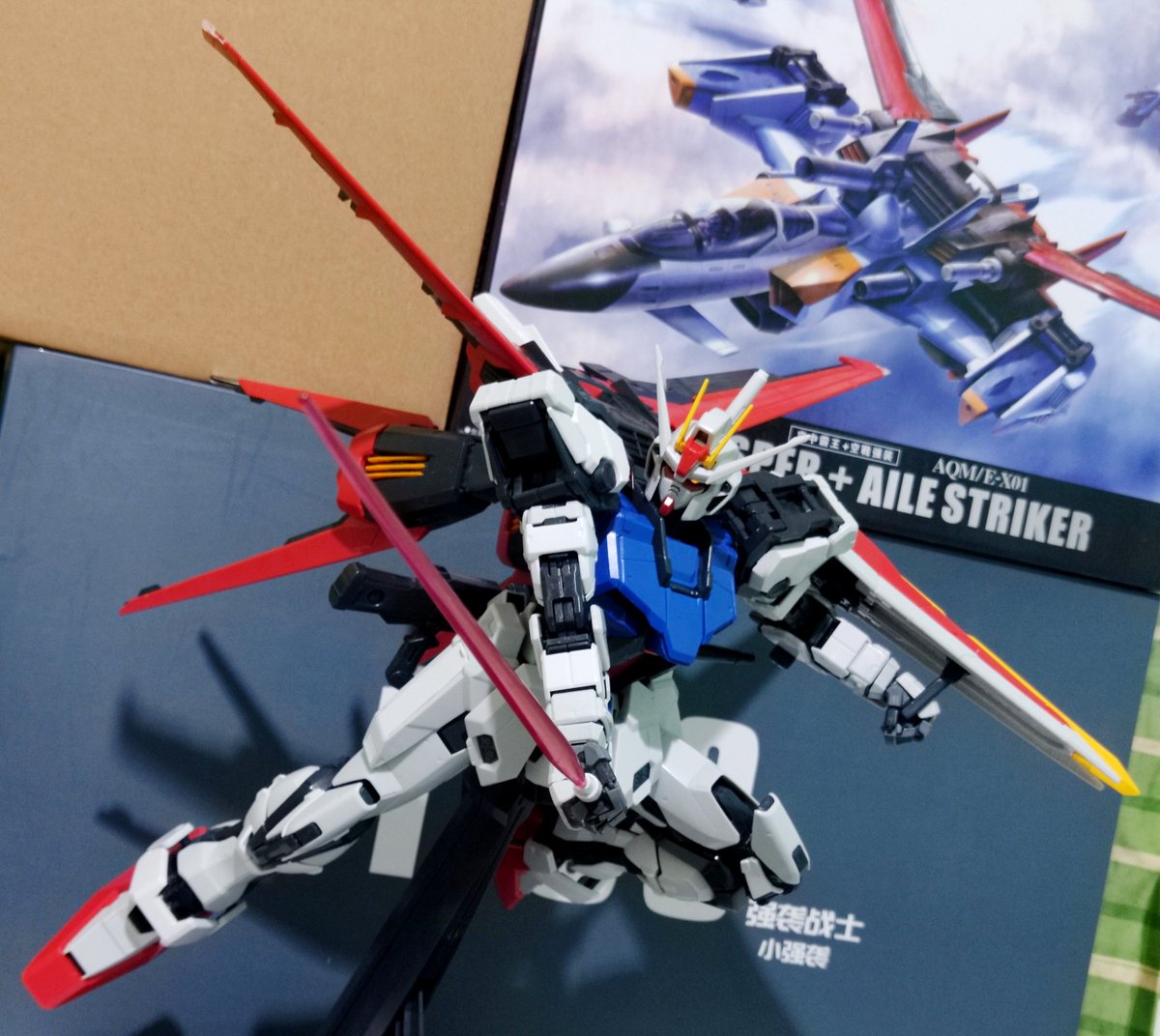bryanz092's tweet photo. 1/60 PG Strike Gundam with Skygrasper + Aile Striker (both bootlegs from Daban Model) (gallery part 1)
#Gundam #ガンダム #GundamSEED #MobileSuitGundamSEED #機動戦士ガンダムSEED #StrikeGundam #ストライクガンダム #Gunpla #ガンプラ #plamo #プラモ #modelkit #DabanModel #bootleg https://t.co/YGhavKcs4B