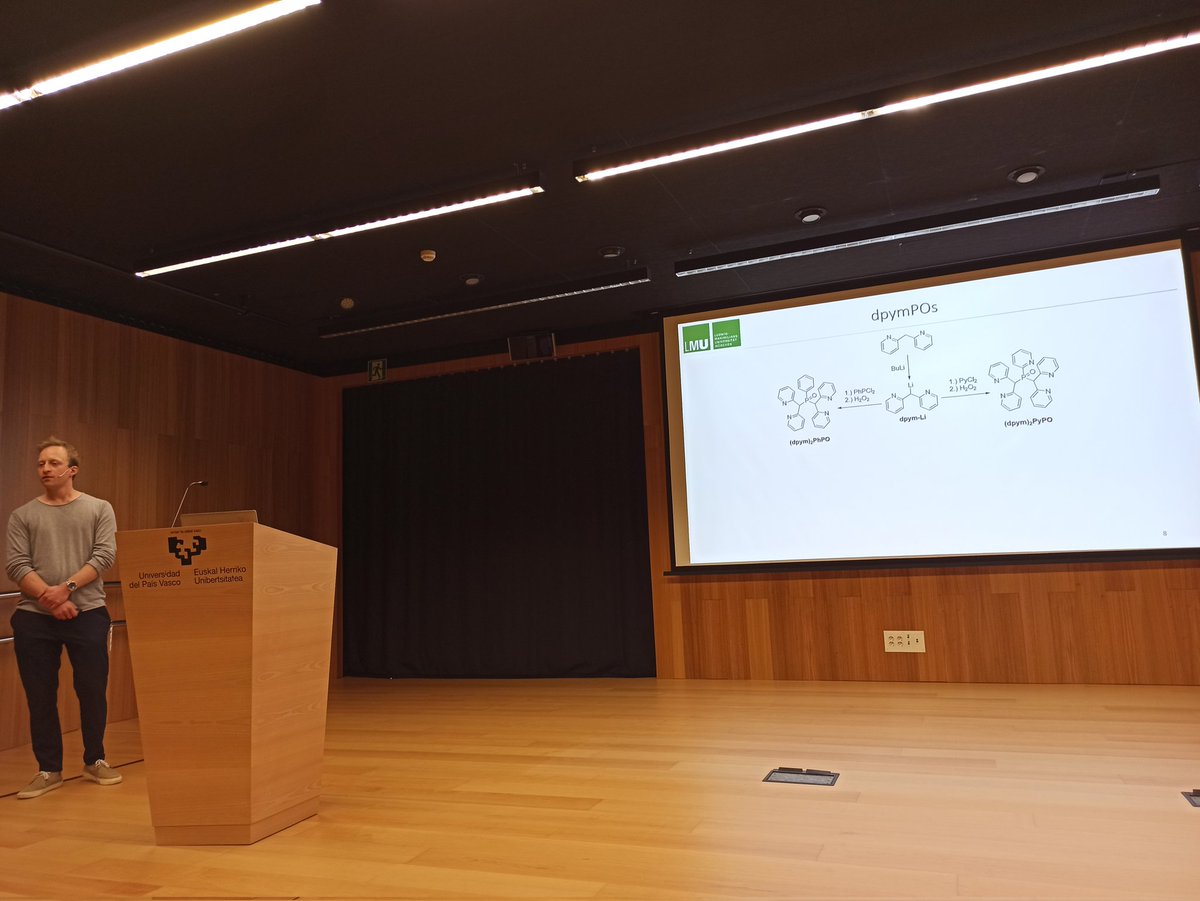 PhosChemSpain's tweet photo. Now it's time for Jonathan Tietze @jonathan_tietze from the University of München @LMU_Muenchen Very cool luminiscent molecules based on Di(pyridine-2-yl)methyl substituted Phosphines oxides   #19EWPC #3SWPC @PhosChemSpain https://t.co/SAF28Vt1C4
