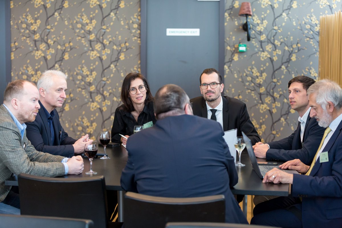 EUTCNow's tweet photo. March was quite a busy month for EUTC!
While our Spectrum Group Manager Adrian Grilli is in Rio de Janeiro for the UTC América Latina Summit during this week, have a look at a few pictures from #SGTechWeek in Amsterdam, which took place from 20-24 March!
#utilities #telecom https://t.co/cfnkfFrXP1
