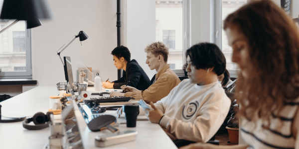 CloudbookingLtd's tweet image. As remote working becomes the new normal, finding a comfortable &amp;amp; convenient place to set up shop is crucial. If your home office just isn’t cutting it, consider #hotdesking at one of these incredible locations in #London.

Take a look here: hubs.li/Q01JvRHX0