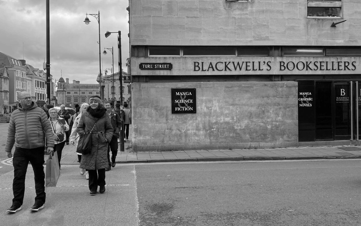 SBS_D6_PHOTO's tweet image. Year 12 final pieces from the ‘English Unit’ Such a variety of beautiful responses.