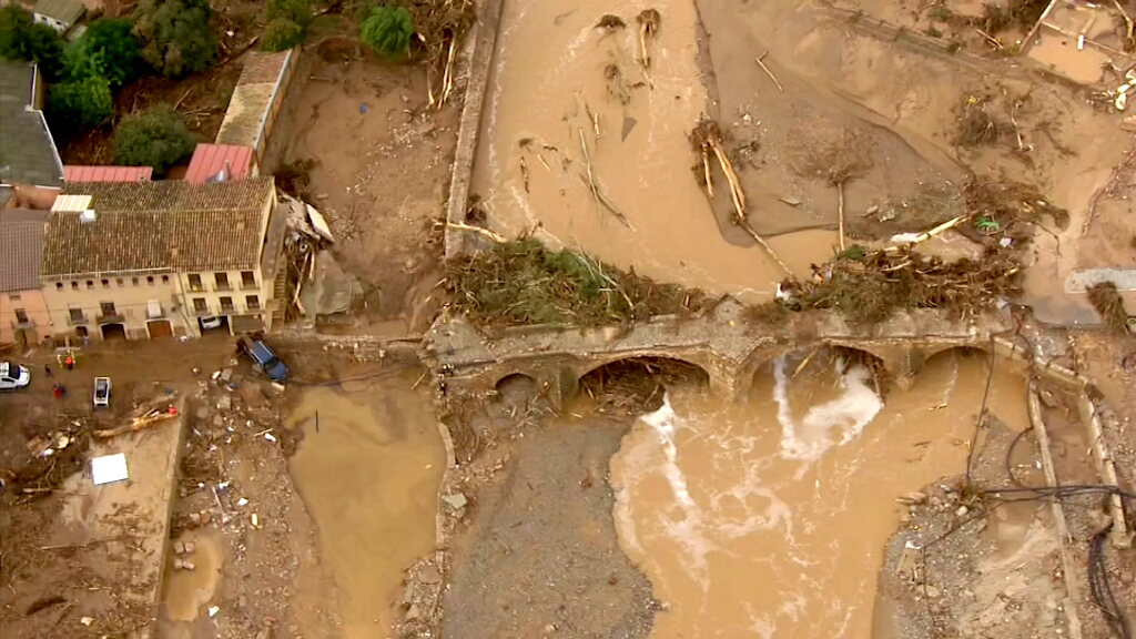 30minuts's tweet photo. 💧També podeu consultar diversos reportatges sobre #SequeraTV3 i canvi climàtic, a @tv3cat
🎞️"No plou prou"
🎞️"La batalla per l'aigua"
🎞️"Viure a 50 graus"
🎞️"Emergència climàtica, l'ultimàtum del mar"
🎞️"Emergència climàtica, el crit de la terra"
🔗https://t.co/bj0OAQC6FO https://t.co/qj3Z1OUyp9