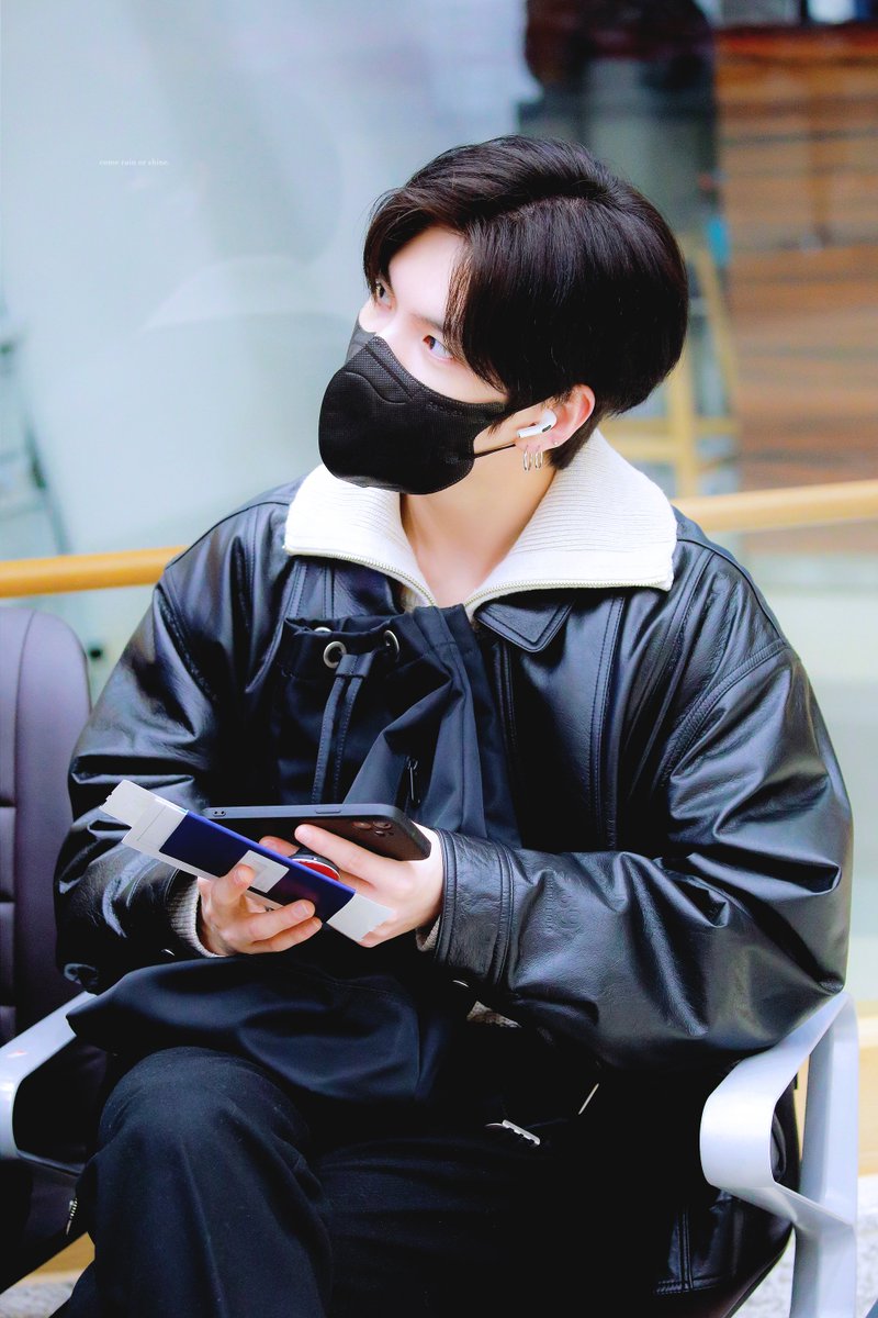 cros_gh's tweet photo. 230119 
#계현 #GYEHYEON 
#베리베리 #VERIVERY https://t.co/SOTXvvP8vS