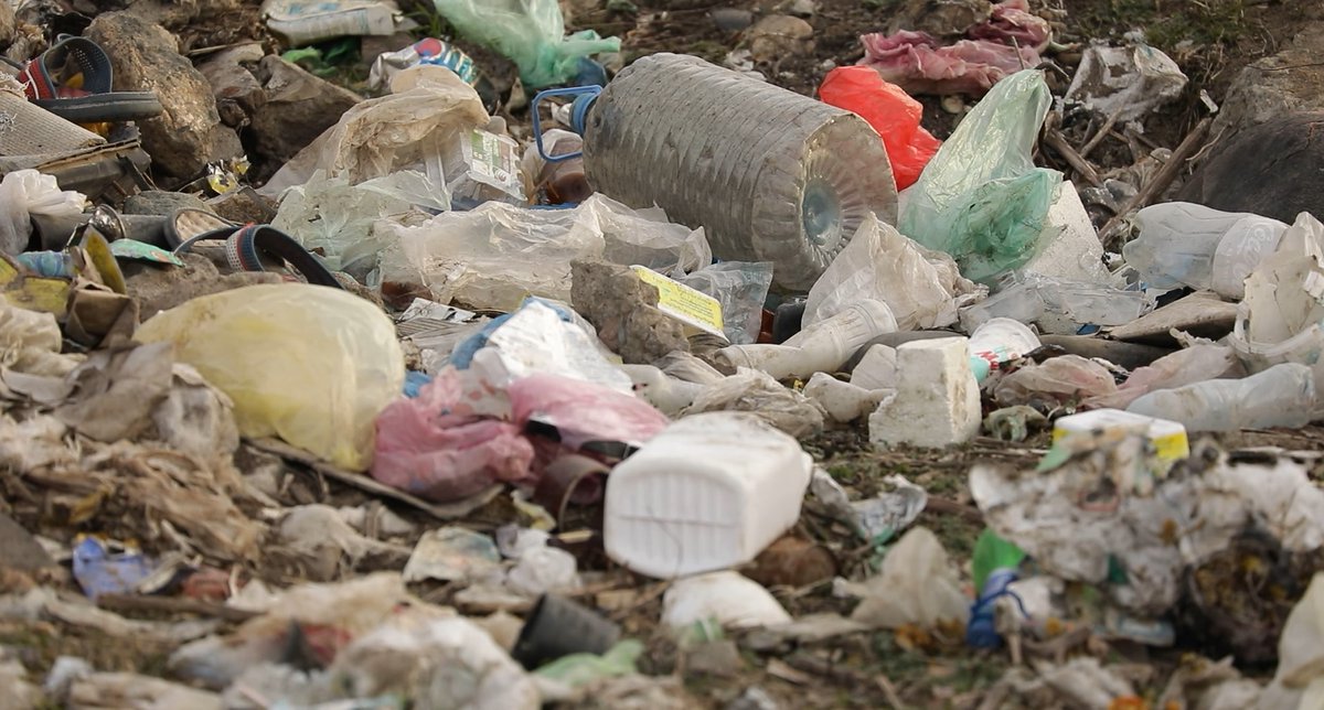 UNDP in Georgia 🇬🇪 (@undpgeorgia) on Twitter photo The majority of Georgia's🇬🇪 population does not separate waste. Will the country be able to reduce uncontrolled landfills & increase the amount of recycled waste by 2030?
Find the answers in #ClimateMagazine👁 bit.ly/3TZ5Z8P
#ZeroWasteDay <a href="/EuronewsGeorgia/">Euronews Georgia</a> <a href="/SwedeninGE/">Sweden in Georgia</a> The majority of Georgia's🇬🇪 population does not separate waste. Will the country be able to reduce uncontrolled landfills & increase the amount of recycled waste by 2030?
Find the answers in #ClimateMagazine👁 bit.ly/3TZ5Z8P
#ZeroWasteDay <a href="/EuronewsGeorgia/">Euronews Georgia</a> <a href="/SwedeninGE/">Sweden in Georgia</a>