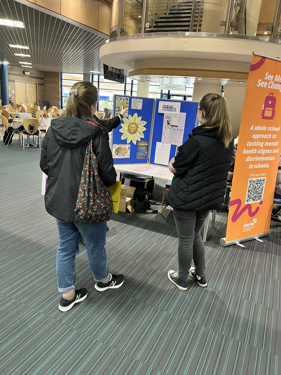 DHS_PET's tweet photo. ⭐️Enjoying the morning at Re-Connect: mental health and wellbeing event 

💗We’ve already heard about support services that are accessible for our YP

✏️Getting ready for our morning workshops! 

@WellbeingInFife #reconnectinfife
#UNCRCarticle24 https://t.co/FAywCGqJYl