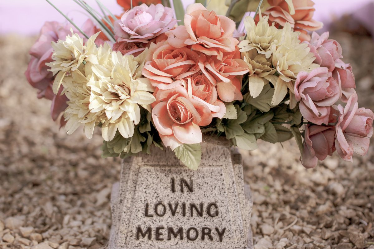 AWassFuneral's tweet photo. Our hearts go out to those who have lost a loved one. As funeral directors, we are here to provide support and guidance during this difficult time. Rest assured that we will handle every detail with the utmost care and respect.
#funeraldirectors #support #griefsupport https://t.co/FGirEQ6PnQ