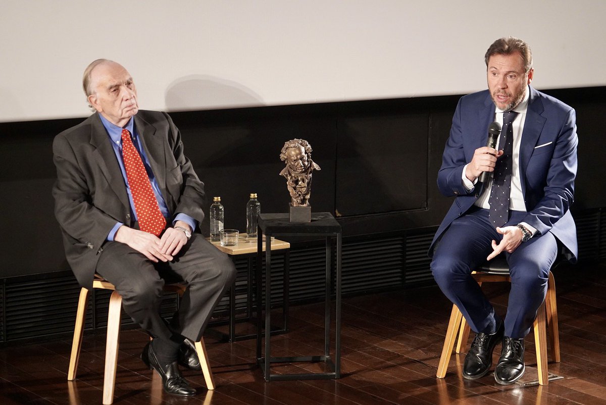 valladolidfilm's tweet photo. 💥💥💥 NOTICIÓN 💥💥💥

#Valladolid acogerá la gala de los @PremiosGoya 2024 😍

Así lo ha anunciado el presidente de la @Academiadecine, Fernando Méndez-Leite, junto al alcalde, @oscar_puente_, en la sede de la Academia. https://t.co/rE10KYVax8