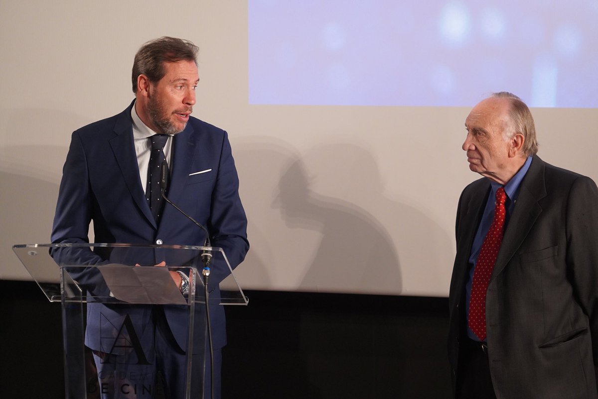 valladolidfilm's tweet photo. 💥💥💥 NOTICIÓN 💥💥💥

#Valladolid acogerá la gala de los @PremiosGoya 2024 😍

Así lo ha anunciado el presidente de la @Academiadecine, Fernando Méndez-Leite, junto al alcalde, @oscar_puente_, en la sede de la Academia. https://t.co/rE10KYVax8
