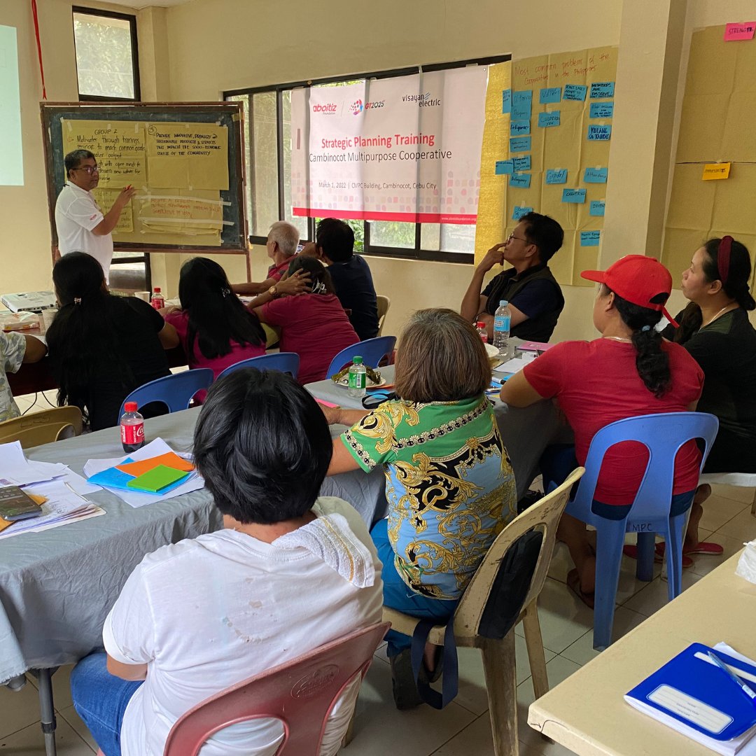 aboitizcompany's tweet image. As the old adage says, "Knowledge is power!" 💪🏻

As the Cebu-based cooperatives recover from the impact of the pandemic, the Aboitiz Foundation empowers them further through training programs that enhance their skills. 🌟

#OneNewAboitiz #selfsustainability