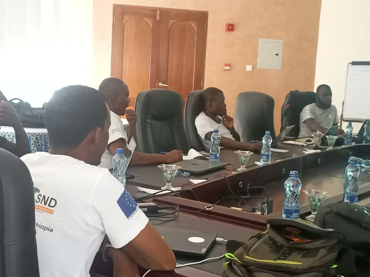 UzalendoI's tweet photo. 📌Finance and project management training for #KijanaJihusishe partners from #Nairobi ,#Marsabit ,#Garrisa and #mombasa 

👉 We are currently having a refresher Finance training for the #Eufunded project youth promoting peaceful elections in Kenya - #KijanaJihusishe https://t.co/wcRnJertcy