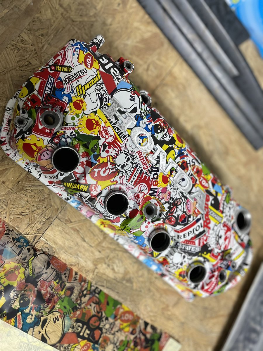 Love doing these things! #hydrodipping #honda #valvecover #hconceptshydrographics