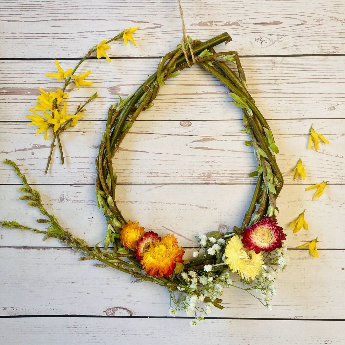 Fr_RowntreePark's tweet photo. We have a spring nature walk, foraging walk, Beltane Crafts and much more coming up in April for adults. Nature, mindfulness and likeminded souls. Check out the events:
https://t.co/C0akgQggPL https://t.co/TmE94X6miz
